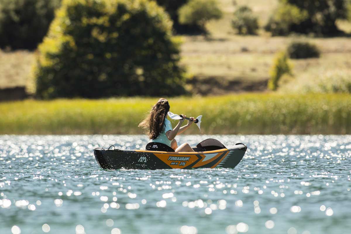 thuyen-kayak-aqua-marina-tomahawk-air-k-375-lifestyle-1 Aqua Marina Tomahawk AIR-K 375- 1 Person Inflatable Kayak Lifestyle