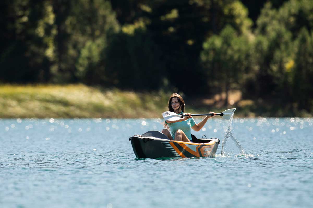 thuyen-kayak-aqua-marina-tomahawk-air-k-375-lifestyle-2 Aqua Marina Tomahawk AIR-K 375- 1 Person Inflatable Kayak Lifestyle